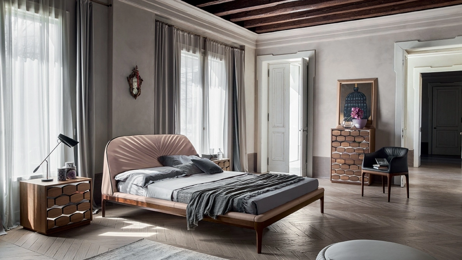 Letto Michelangelo con testiera di Tonin Casa