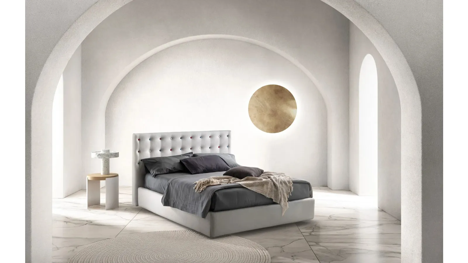 Letto in tessuto con testiera trapuntata Point di Bside