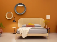 Letto con testiera in paglia di Vienna Shiko Wien di Miniforms