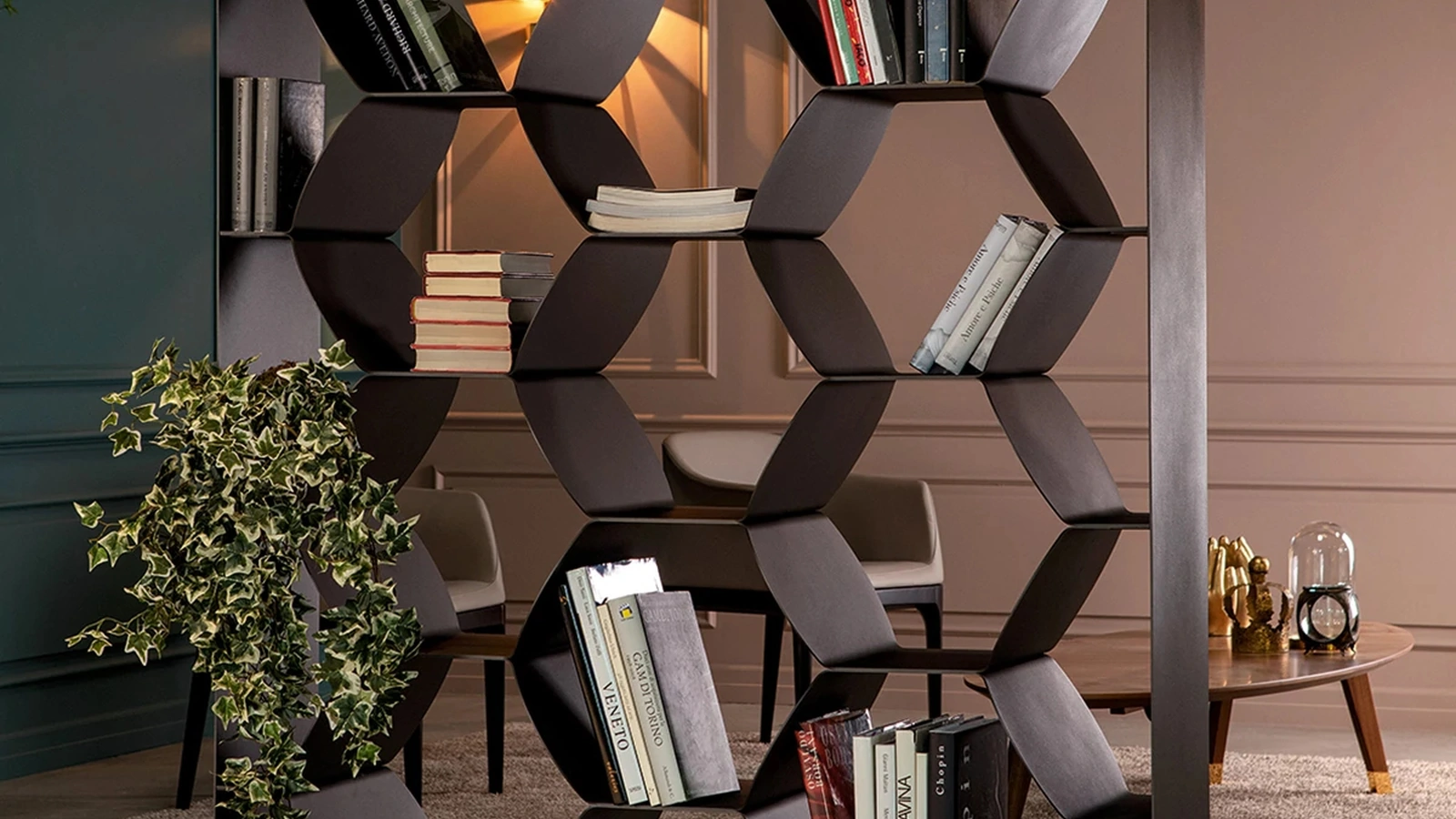 Libreria di design Honeybook in metallo verniciato di Tonin Casa