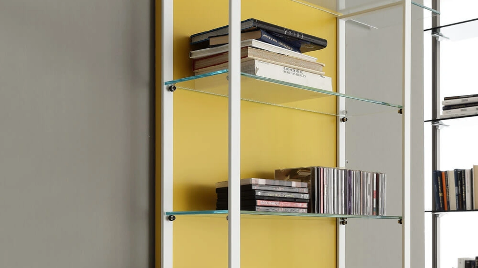 Libreria sospesa Icon 01 in metallo e vetro di Ponti Terenghi