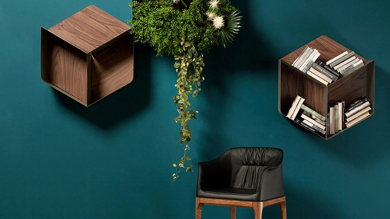 Libreria modulare sospesa di design in legno Pangea di Tonin Casa