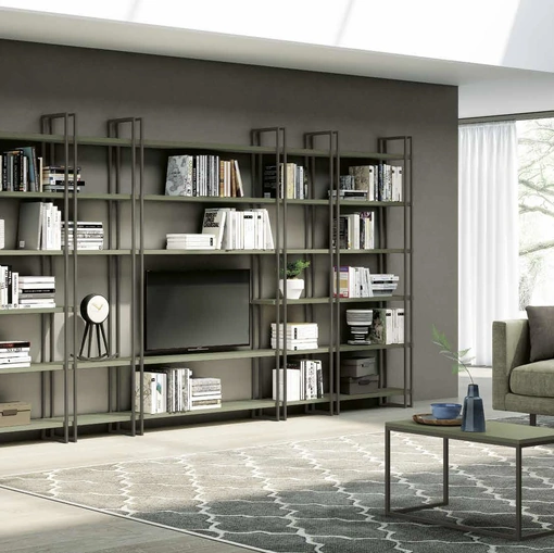 Libreria a muro Shell in laccato opaco con struttura in metallo di Spagnol Mobili