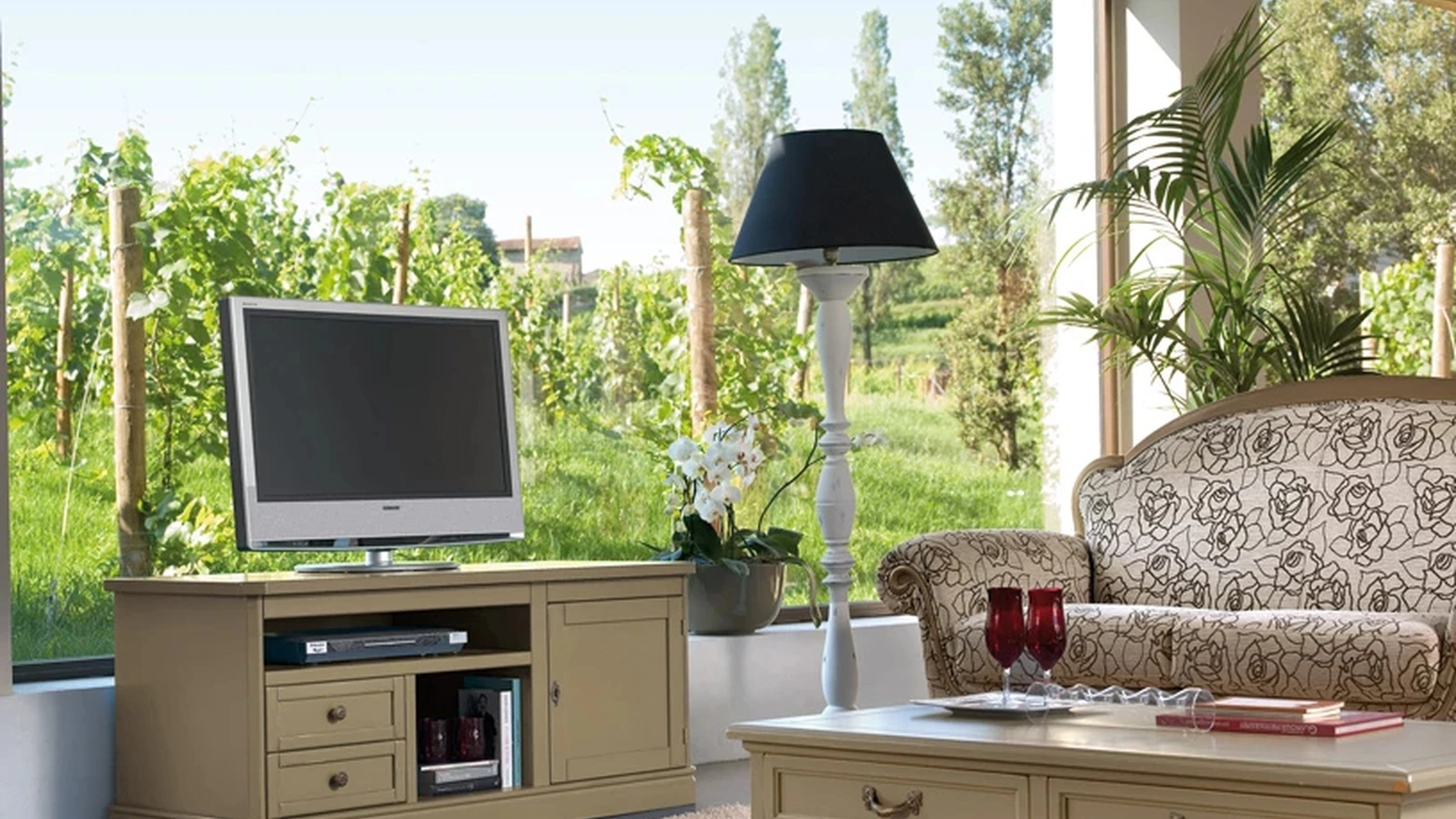 Madia porta TV Oliver in legno laccato di Tonin Casa