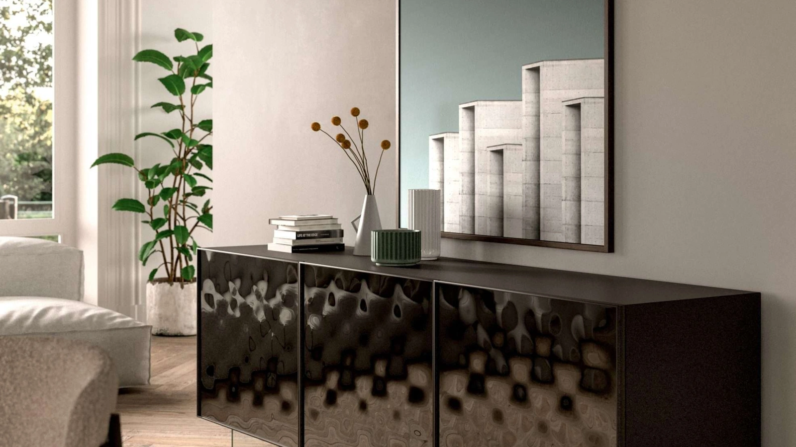 Madia Sarah con contenitore laccato opaco e ante rivestite in specchio bronzato curvato di Ozzio