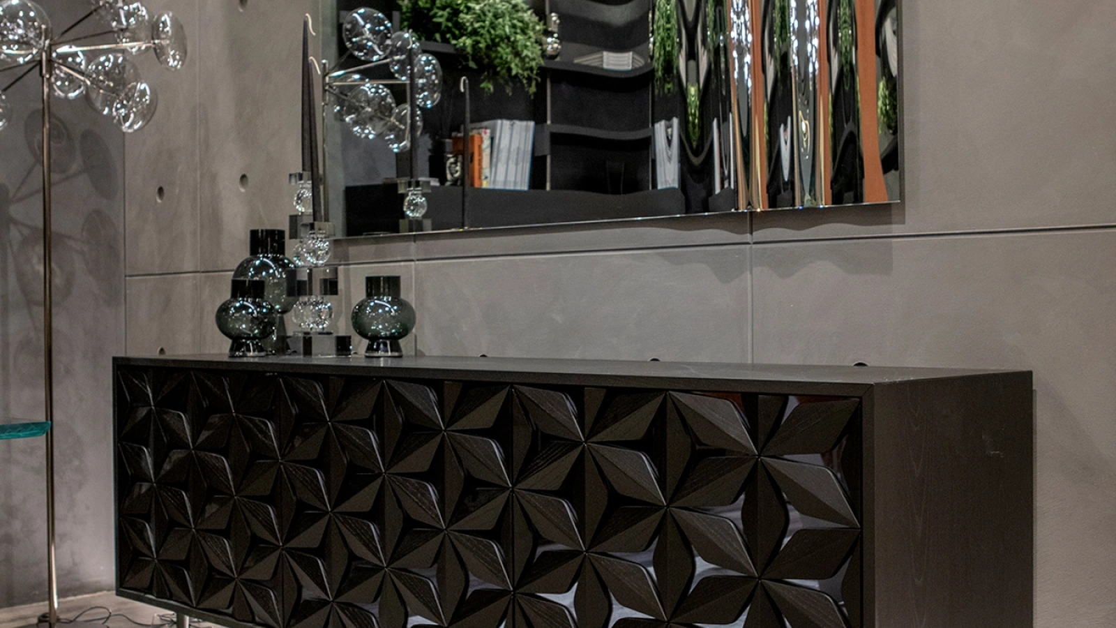 Madia All Star in legno su base specchiata di Tonin Casa