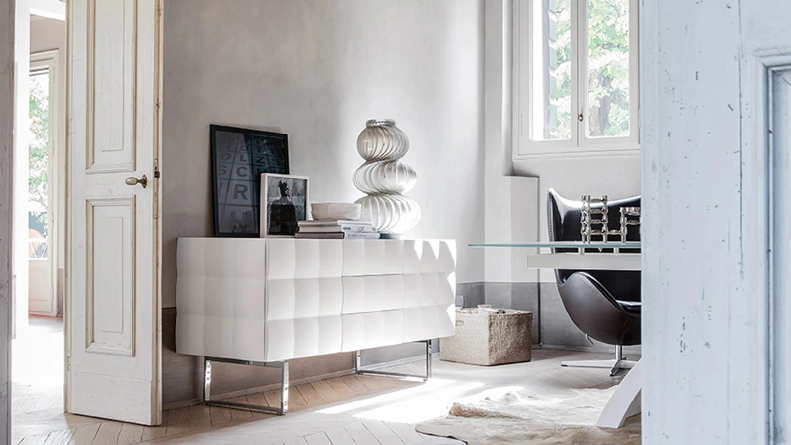 Madia Venice in laccato di Tonin Casa