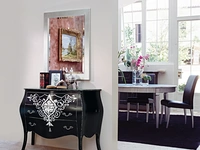 Mobile ingresso in legno laccato nero con decorazione in argento Siry di Tonin Casa