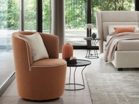 Poltroncina in tessuto Dafne di Le Comfort