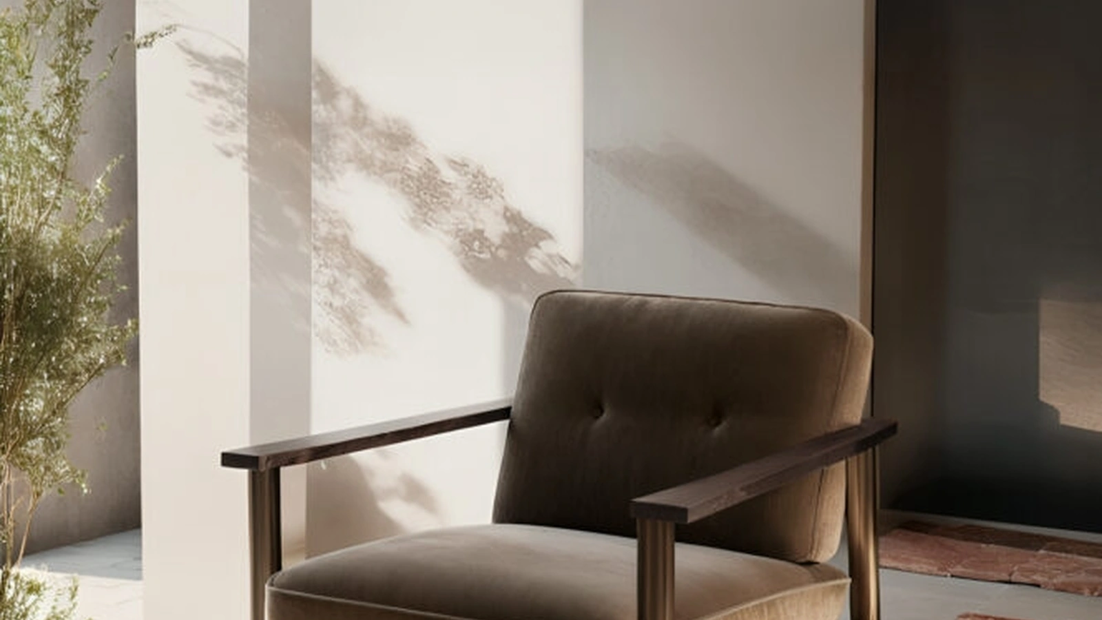 Poltroncina in tessuto con struttura in legno di Faggio e metallo Lauro di Franco Ferri