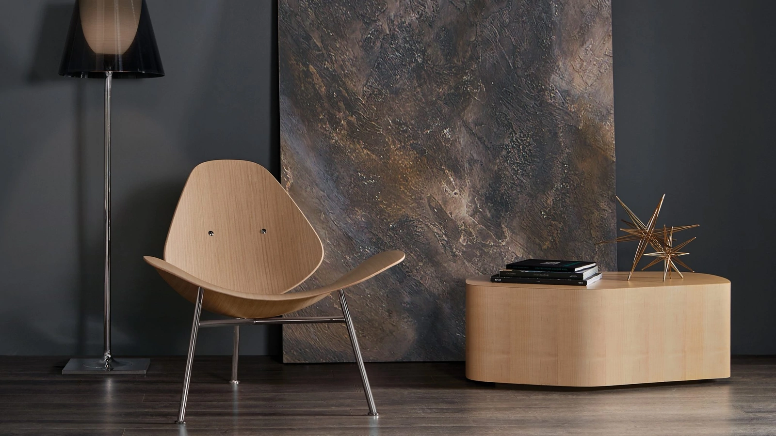 Poltroncina Lounge di design Kram in Rovere Naturale con base in acciaio di Infiniti