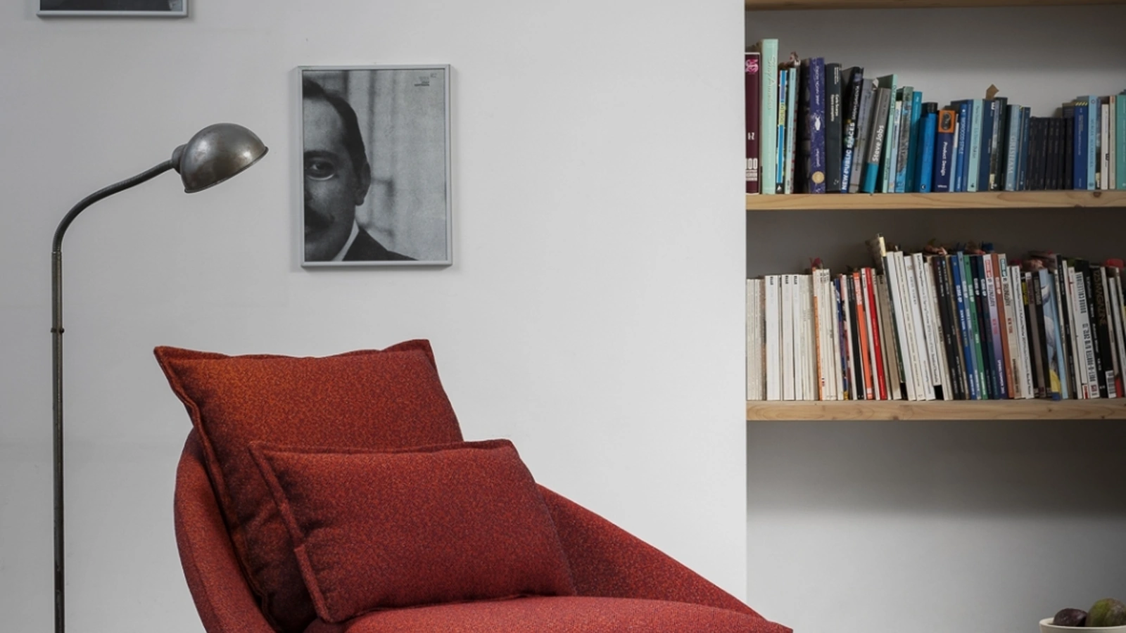 Poltrona di design in tessuto imbottito Lem Armchair di Miniforms