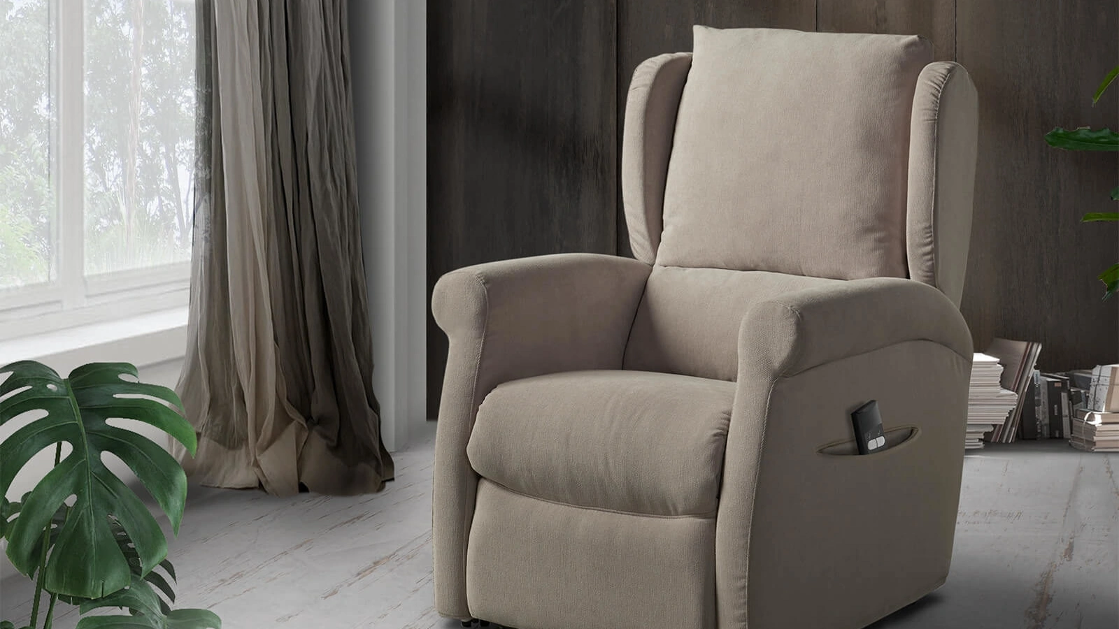 Poltrona relax in tessuto antimacchia con sistema lift alzapersona e regolazione motorizzata Multipla di Vitarelax