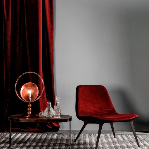 Poltroncina Sveva rivestita in velluto di Tonin Casa