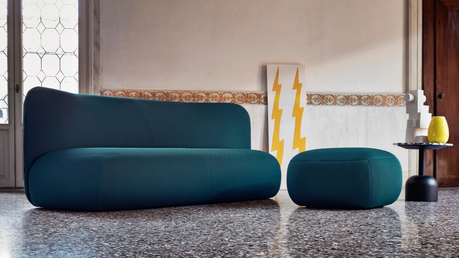 Divano lineare Botera Sofa in tessuto imbottito di Miniforms