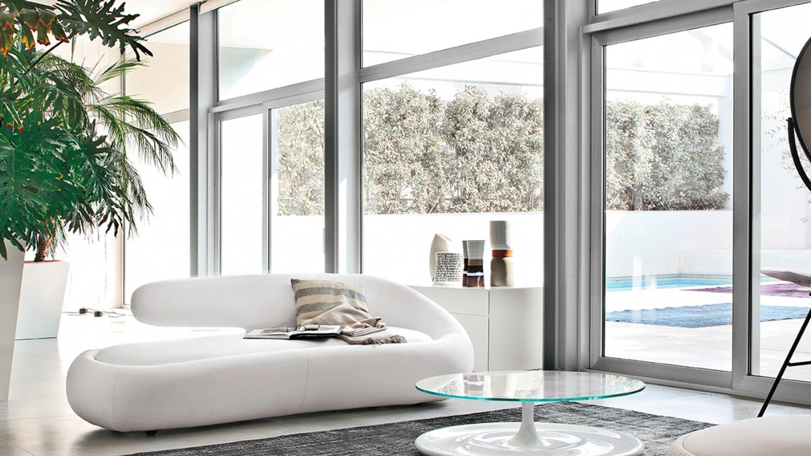 Divano lineare di design rivestito in pelle bianca Duny di Tonin Casa