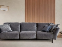 Divano lineare Ocean di Franco Ferri