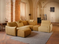 Salotto in tessuto con penisola Sun di Nicoletti Home