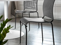 Sedia in metallo e tessuto Air di Connubia