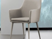 Sedia Armonia completamente rivestita in ecopelle di La Seggiola