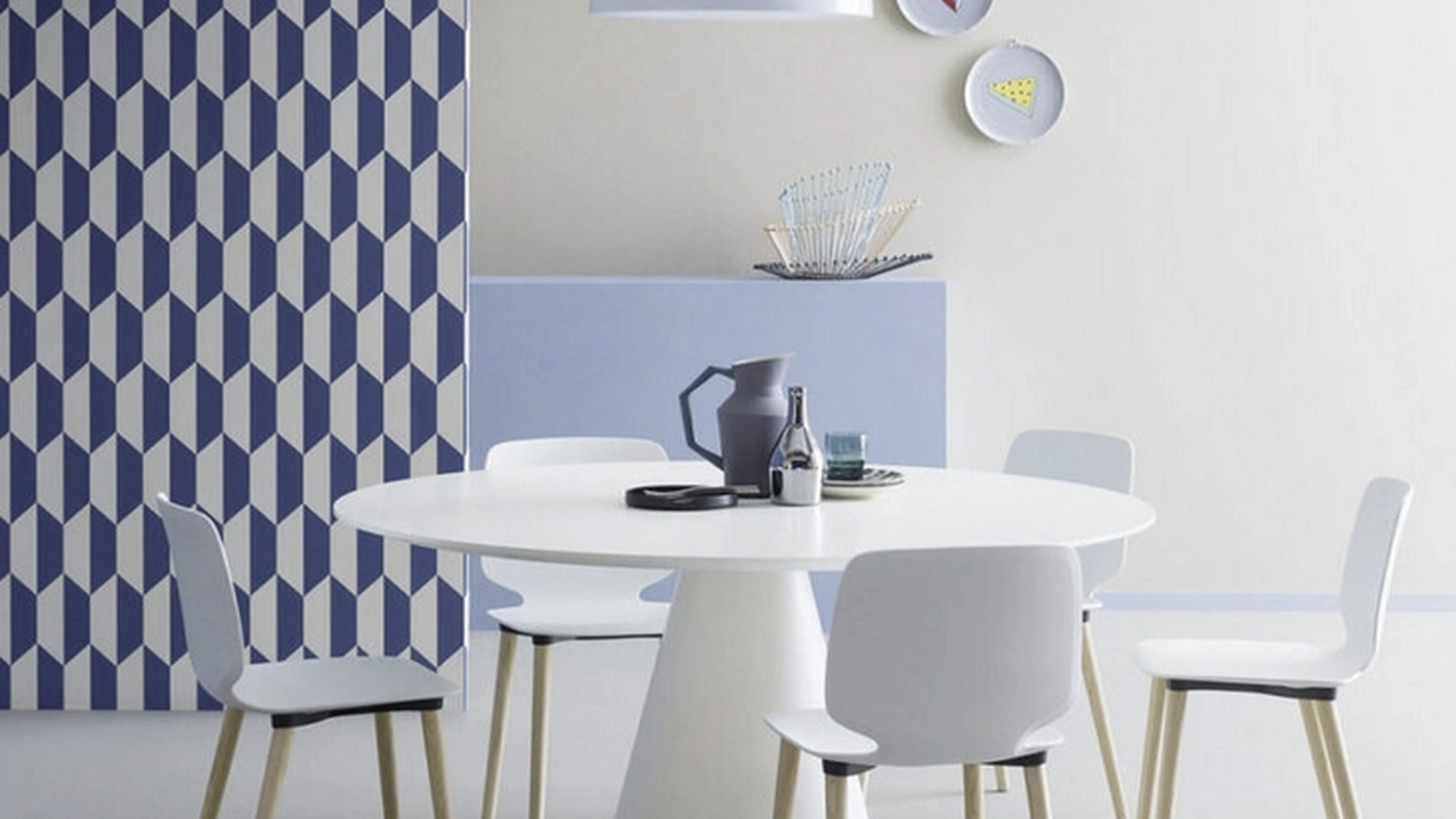 Sedia Babila LG in polipropilene con gambe in legno di Sedie Brianza