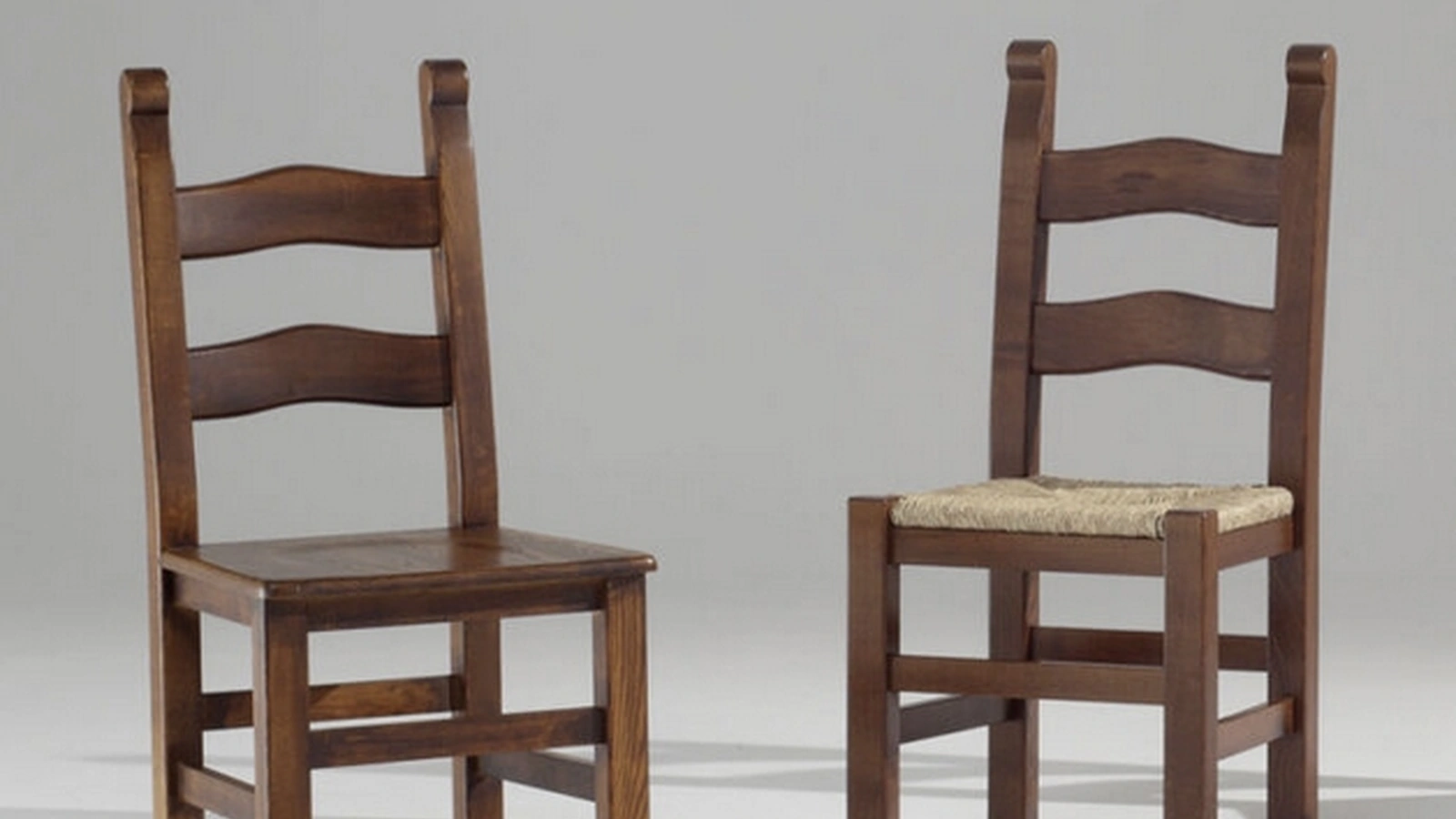 Sedia Bassano in legno con seduta in legno o impagliata Sedie Brianza