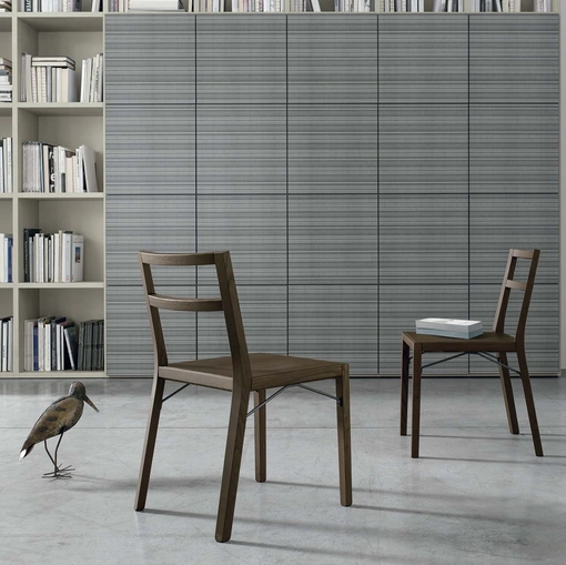 Sedia Bea in legno di rovere moka di Tomasella