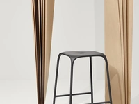 Sgabello Bobo Stool in polipropilene e acciaio di Infiniti