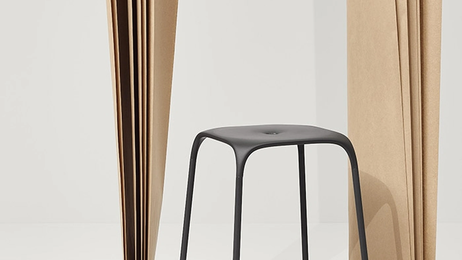 Sgabello Bobo Stool in polipropilene e acciaio di Infiniti