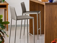 Sgabello in cuoio rigenerato Boheme di Connubia