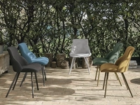 Sedia Brasilia con struttura in metallo e seduta in morbida microfibra effetto velluto di Target Point