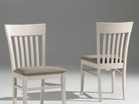 Sedia Cinzia in legno con seduta in tessuto imbottito di Sedie Brianza