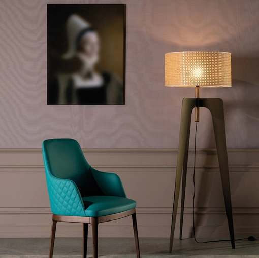 Sedia in pelle con braccioli e schienale trapuntati Cleo Élite Rovere Scuro di Tonin Casa