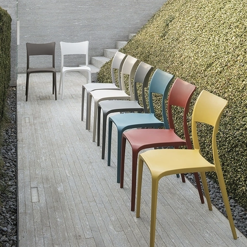 Sedia impilabile in polipropilene Cordoba di Target Point