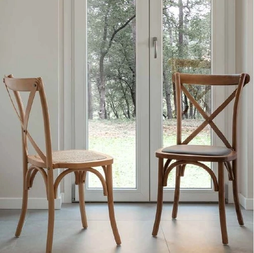 Sedia impilabile Croisette di La Seggiola