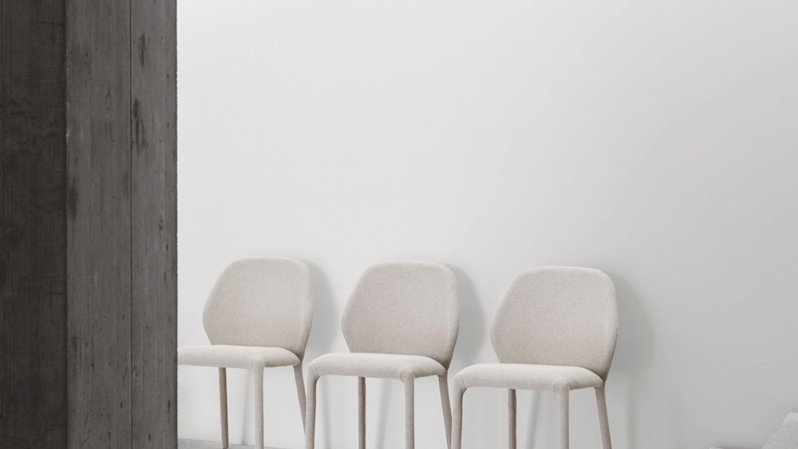 Sedia Dumbo in tessuto chiaro imbottito di Miniforms