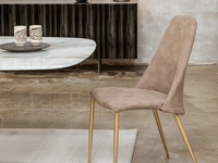 Sedia in pelle scamosciata Elmo di Tonin Casa