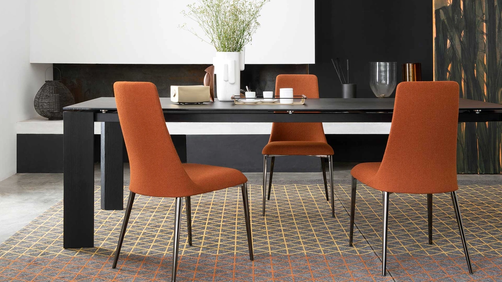 Sedia in tessuto con schienale alto e gambe in metallo Etoile di Calligaris