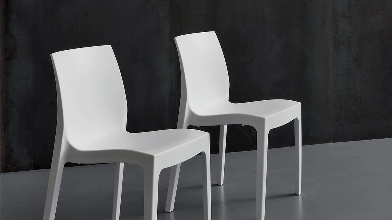 Sedia Falena Velvet in polipropilene di La Seggiola