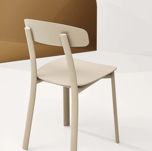 Sedia Feluca Pop in polipropilene e acciaio di Infiniti