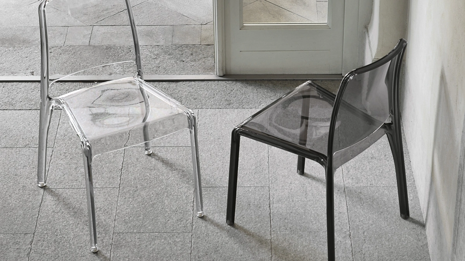 Sedia impilabile Futura in policarbonato trasparente di Target Point