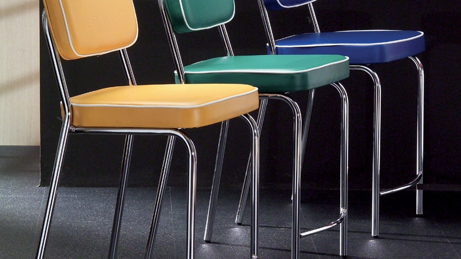 Sgabello Hollywood Stool 60 in ecopelle imbottita di La Seggiola