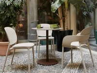 Sedia Hug in polipropilene con e senza braccioli di Sedie Brianza