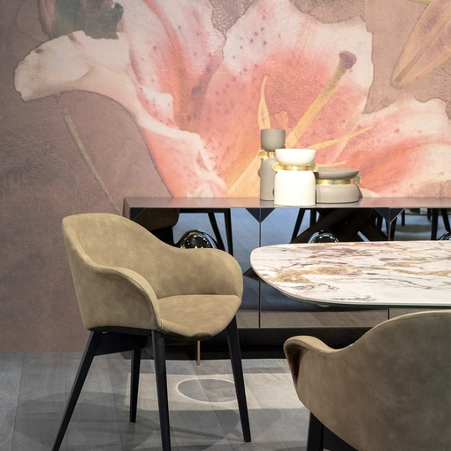 Sedia in pelle con braccioli Hug di Tonin Casa