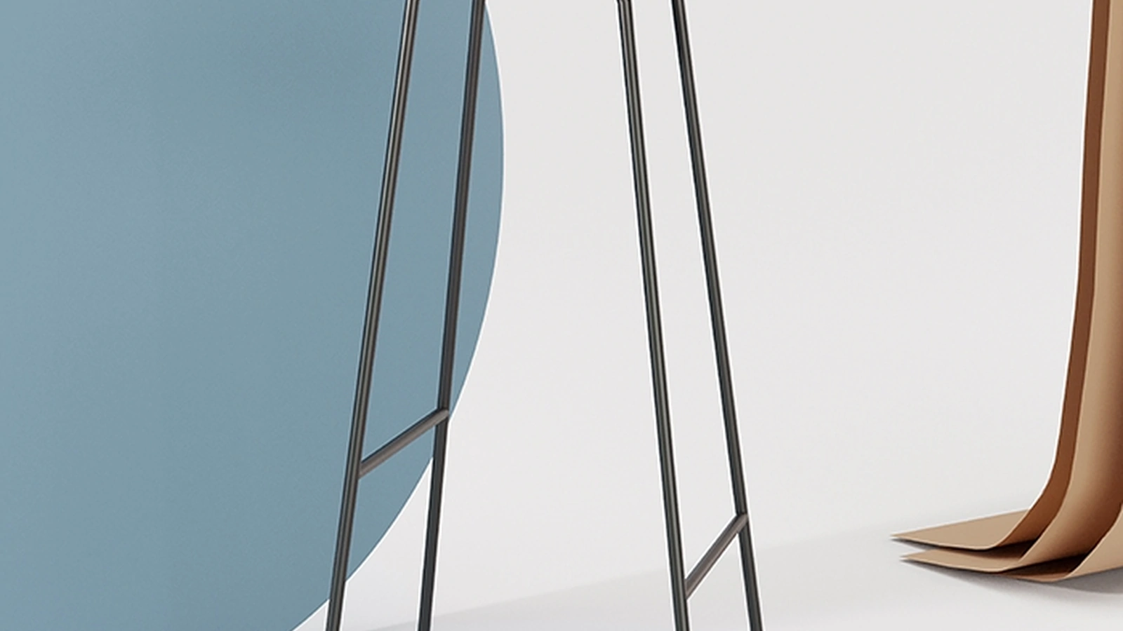 Sgabello Klejn Stool con seduta in ecopelle e base in tondino di acciaio di Infiniti