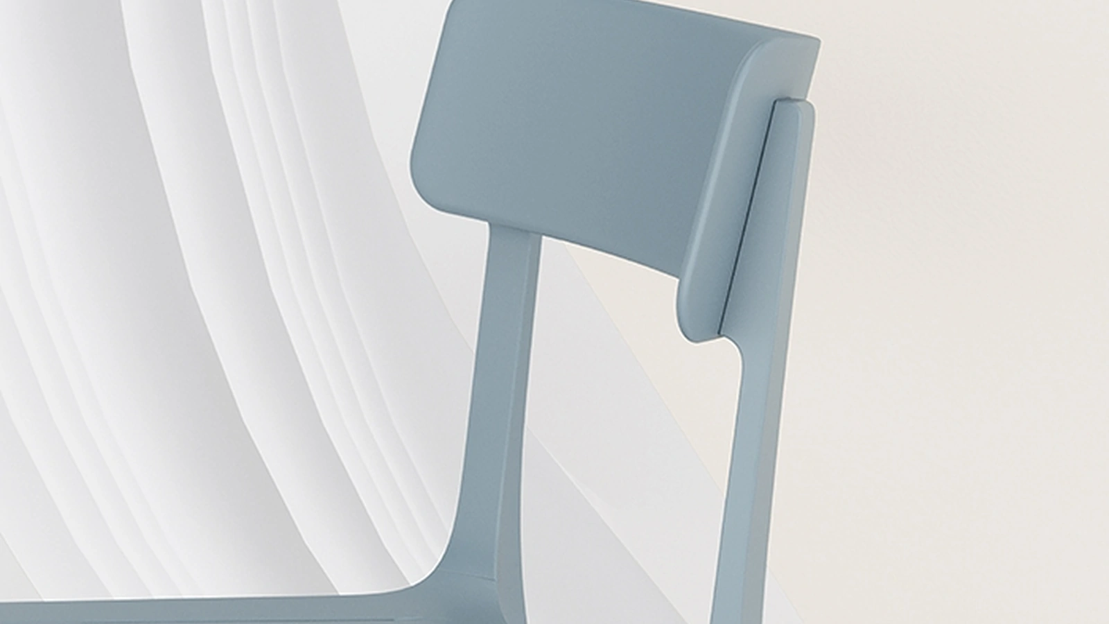 Sedia Ruelle in alluminio con schienale in polipropilene di Infiniti