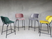 Sgabello in velluto antimacchia Juliette Stool di La Seggiola