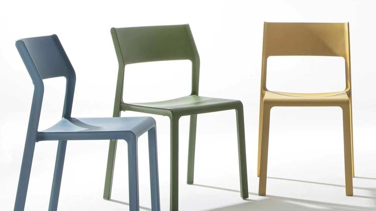 Sedia impilabile Zerocinquantuno in polipropilene di La Seggiola