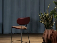 Sgabello Luna SG in cuoio con struttura in metallo di Sedie Brianza