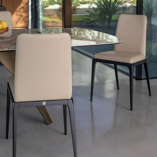 Sedia in pelle senza braccioli Mademoiselle di Tonin Casa